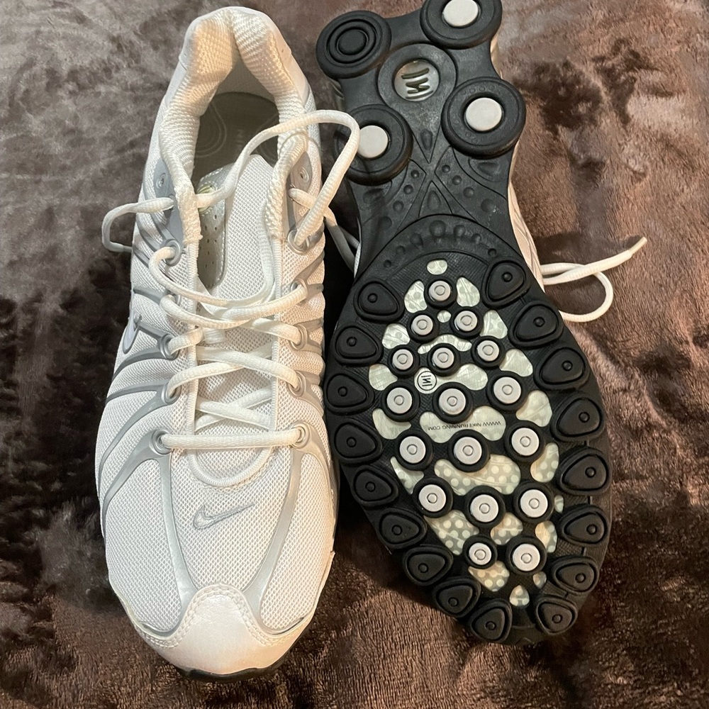 Men’s size 13- Nike shox